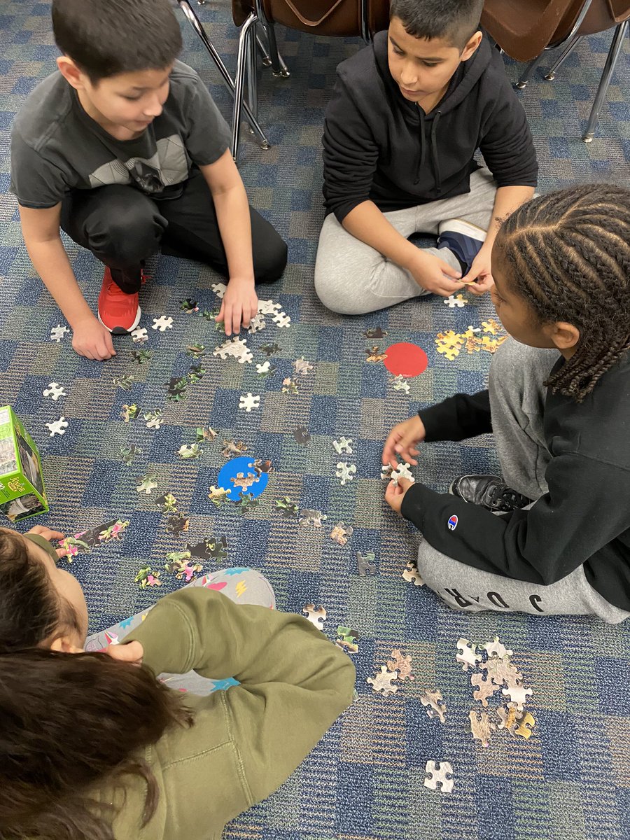 mrslecompte4th's tweet photo. Happy National Jigsaw Puzzle Day!! https://t.co/QIu6bqIr7k