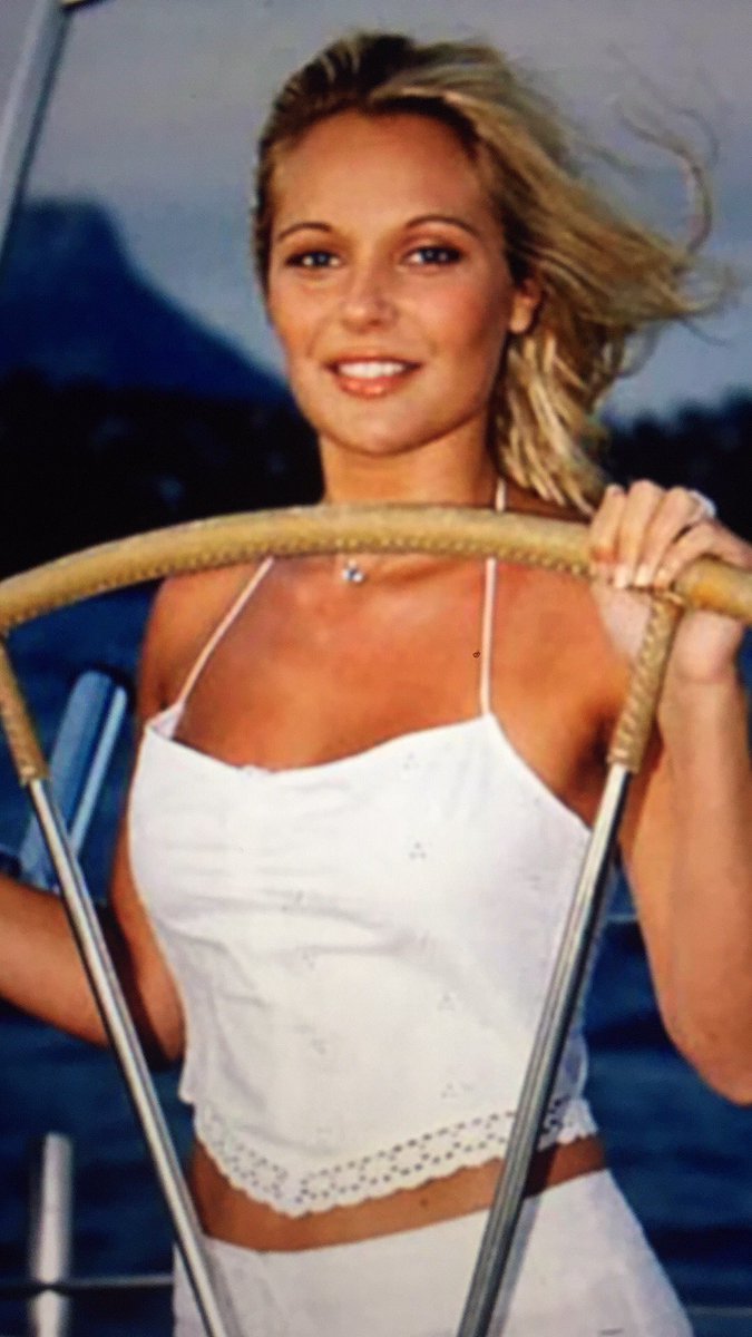 sugarfun6's tweet photo. This is a lovely ex porn star, do you know who?😎 https://t.co/qyXSLHvYQx