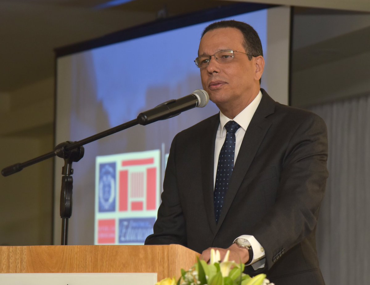 Ministerio Educación RD tweet media