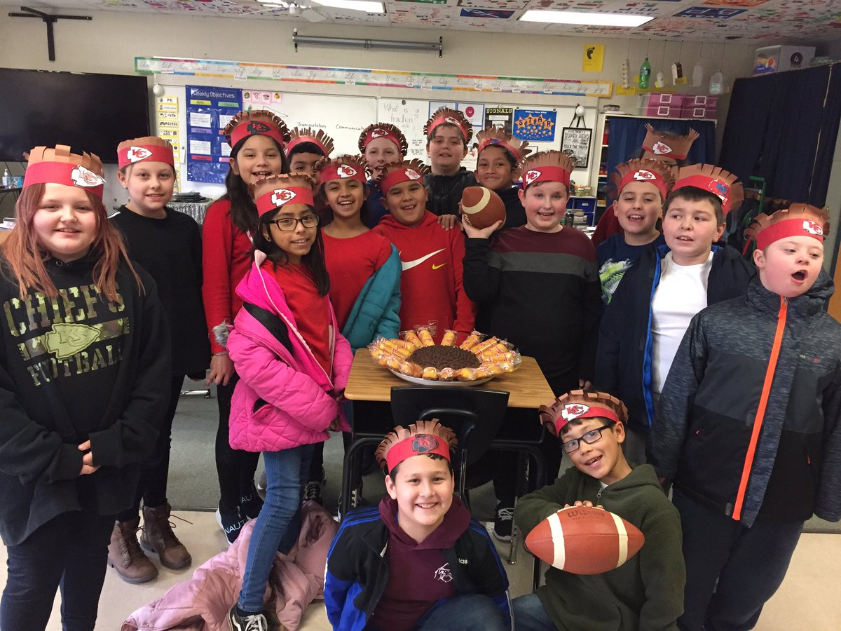 catdorc's tweet photo. Kansas and Pancho share a birthday! We had fun celebrating! @WAWschool https://t.co/KknknYlAez