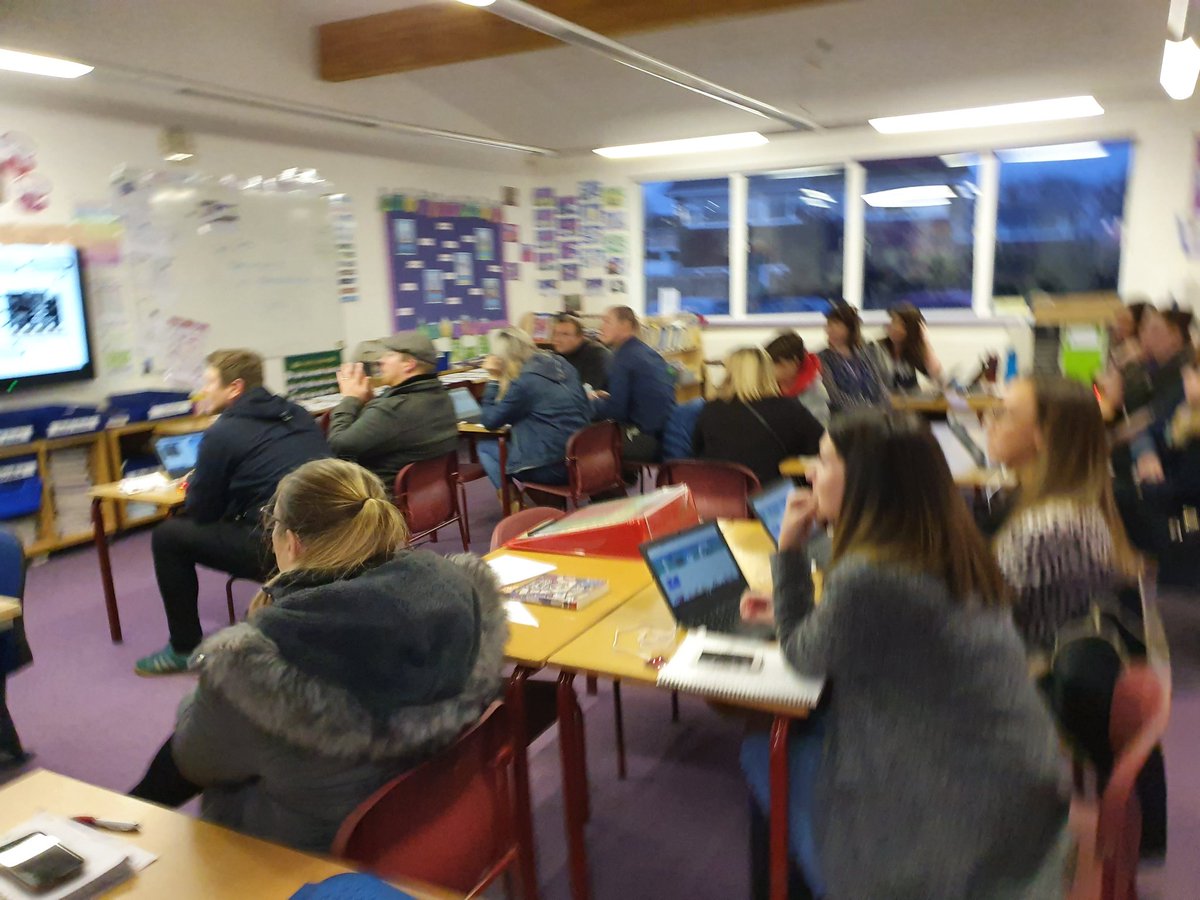 kellie_digital's tweet photo. The power of teachers teaching teachers and sharing good practice with each other! #inspiring #collaboration #community #DigiMeet2020 https://t.co/Vt01JNfwNk