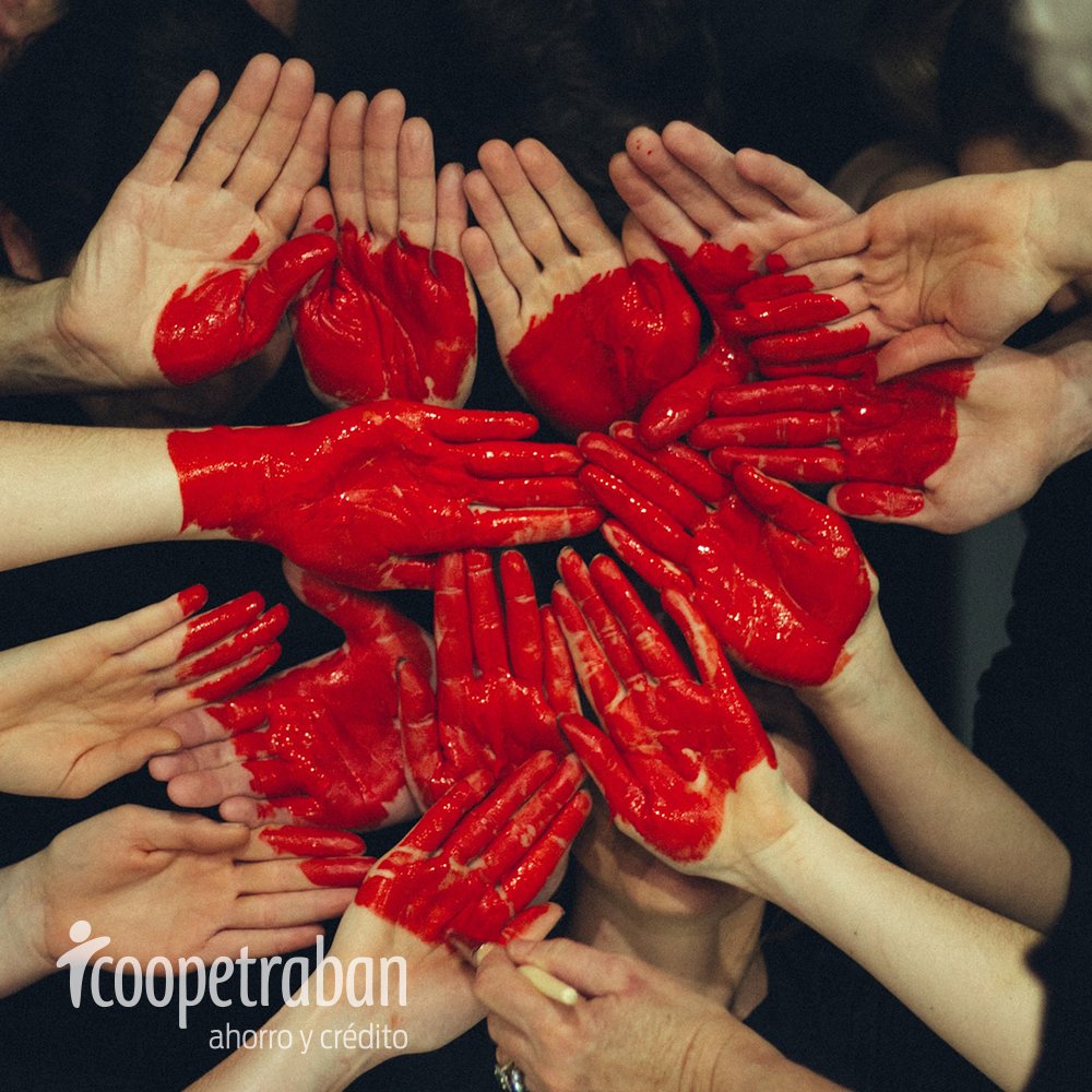 Coopetraban's tweet photo. El vínculo que te une a tu verdadera familia no es el vínculo de la sangre, sino, el del respeto y la alegría que tú sientes por las vidas de ellos y ellos por la tuya.

#SeguimosSumandoJuntos #Crédito #Ahorro #Cooperativa #Coopetraban #Multiahorro #Multifuturo#2020 #Familia https://t.co/xol20ULexW