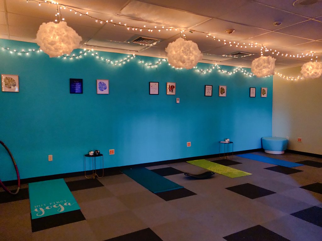Take a peek into our Adult SEL Room! Y'all we have a Yoga Wall!! 🧘💜🐲 #WeAreSEL #Mindfulness #TeacherCare #SaveSadlerMeans @AustinISDSEL @zamoranoteach @MeansLibrary @SEL_Caroline @CAOrtizYWLA @JCLittlefield @AustinISD @SaveSchools_ATX