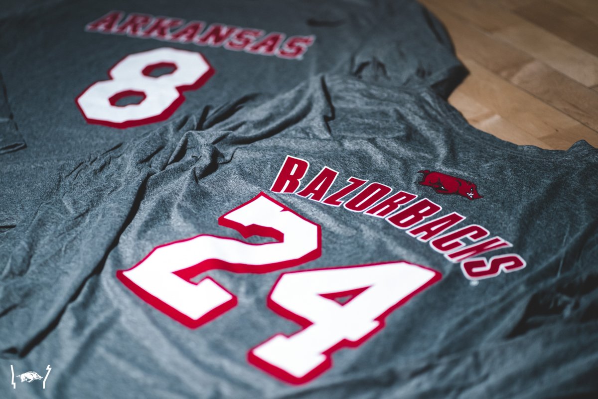 RazorbackMBB's tweet photo. Tonight’s warmup shirts.

#MambaMentality 🐍 https://t.co/RgWAoxOM9T