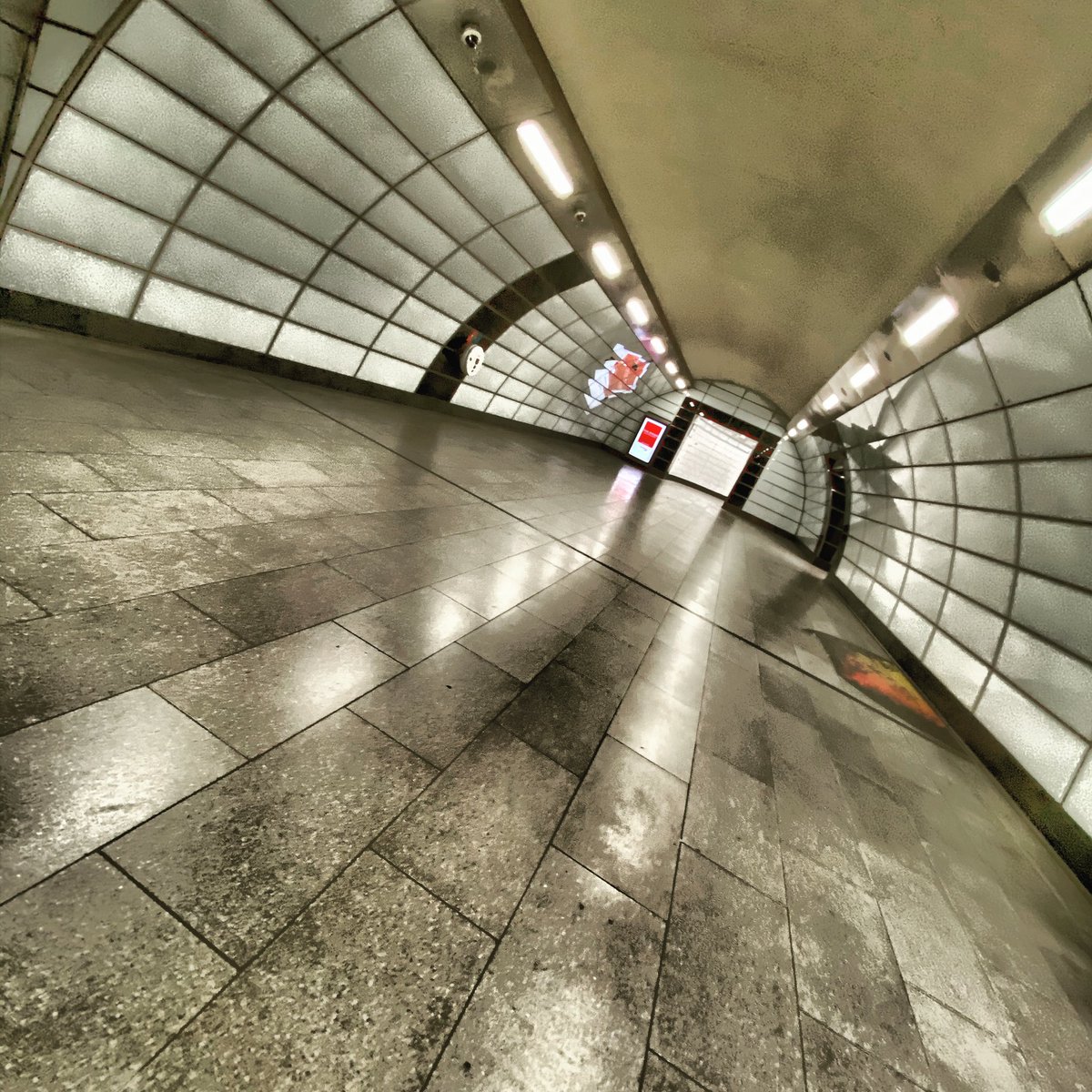 Tunnel under Tottenham Court Road. #desertedlondon #tottenhamcourtroad #londonunderground