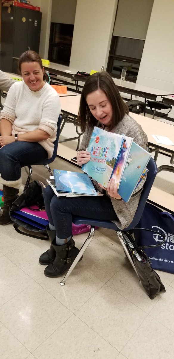 JantziLaurie's tweet photo. What is Shared Leadership? Thank you parent/consultant Jo-Anne and her son Harry for joining our Spec Ed AQ class @ASPS_TDSB! We learned a lot from you both on how to support students with hearing impairments. Thanks to all for a great community circle/resource share! @YorkUedPL https://t.co/mA5iZjKleW