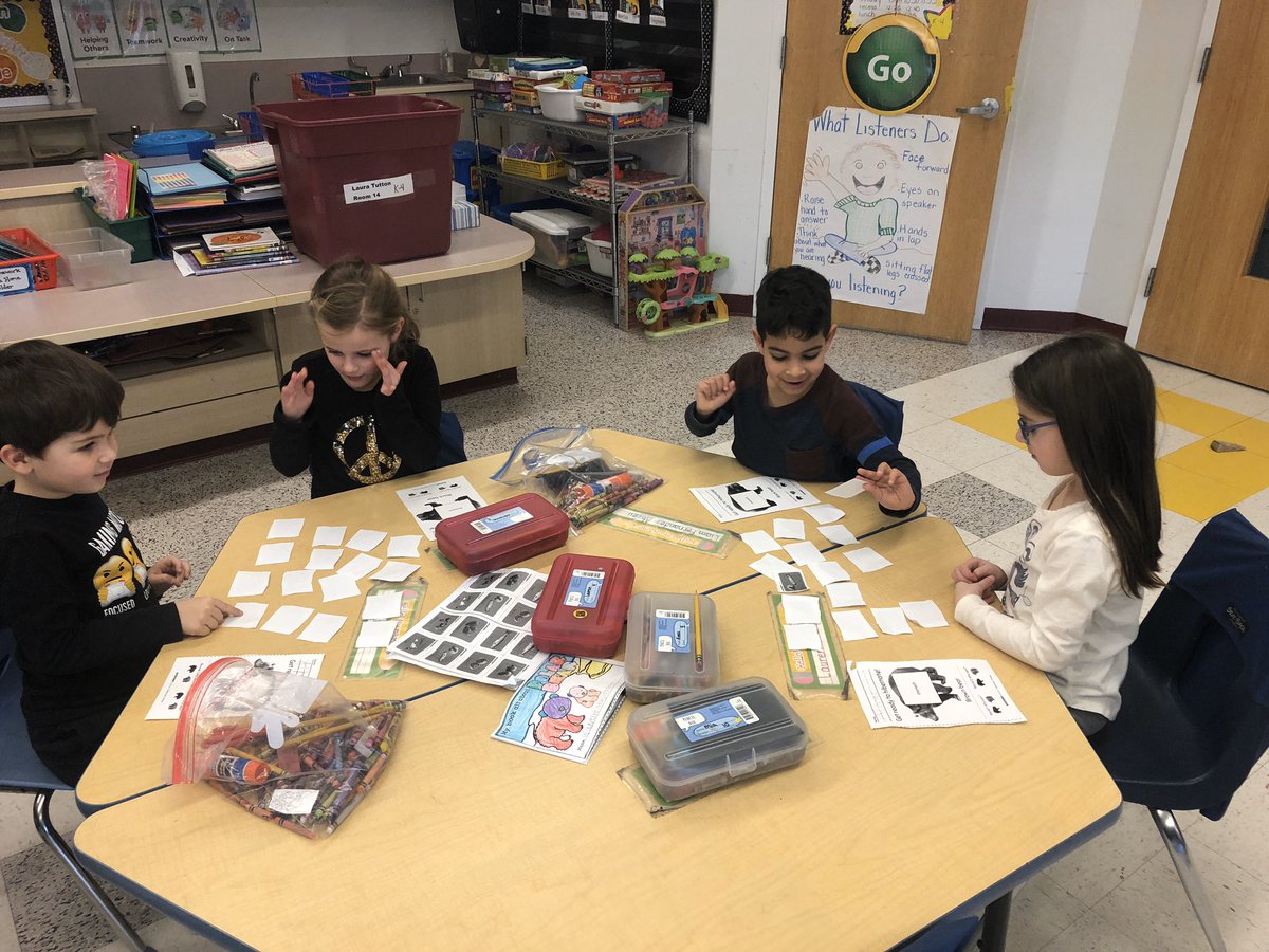 TuttonKinder's tweet photo. Science memory game.  Learning is so much fun ! https://t.co/jrlAQhYhlV
