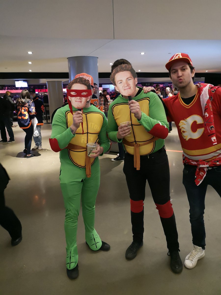TomEngel18's tweet photo. #TurtlePowerFailure #Oilers #Flames #Kassian #Tkachuk #Turtlechuk https://t.co/RBM8GhpBjN
