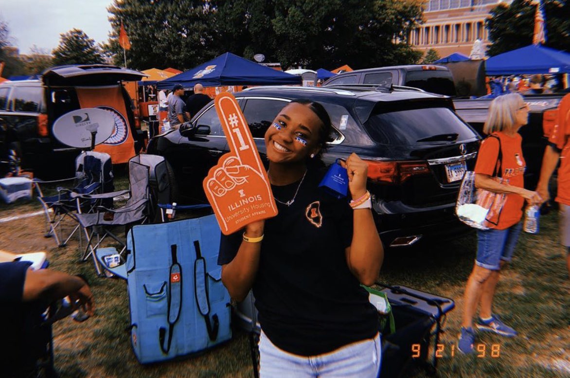 HowardZoie's tweet photo. I am proud and excited to say that I have committed to The University of Illinois to continue my academic and athletics career🔶🔷 @IlliniSB #littyville #ILL https://t.co/lE6VQSY5IO
