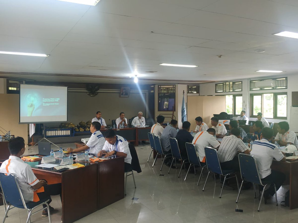 pt_pmli's tweet photo. iTOS & NBS Batch I
Diikuti oleh 13 orang peserta dari @indonesiaportcorp . Kegiatan ini telah dilaksanakan pada tanggal 20-23 Januari 2020, bertempat di IPC Cabang Pelabuhan Sunda Kelapa
#PMLI #IPC #IPCGROUP #CintaIPC #PMLIcantik #workshop #training #Business #itos #nbs https://t.co/JKga9FQtrX
