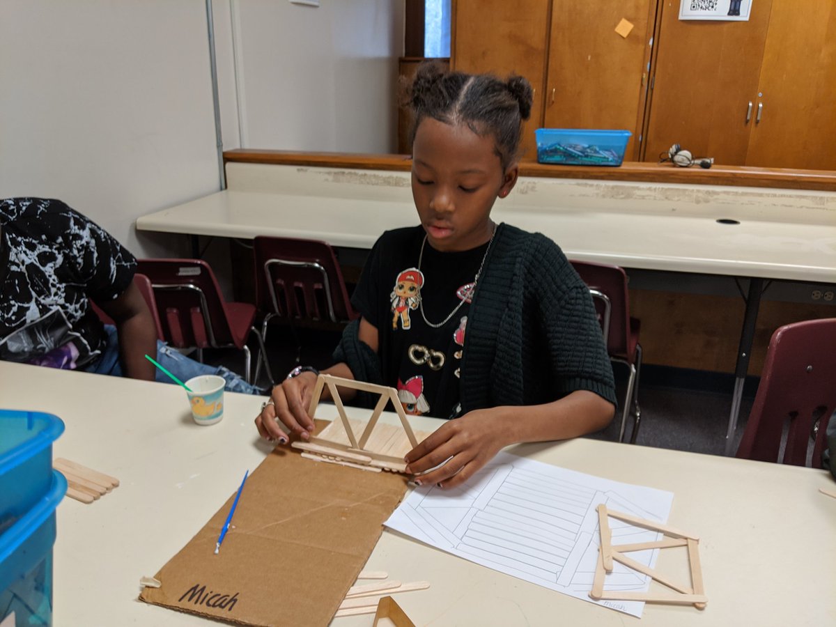 CourtneyDawn77's tweet photo. Progress with popsicle stick bridges! @stephford318 @JNPSD1 #MakingMakers #flycloser #PinewoodMakerspace #STEMed https://t.co/xsqkekGy7x