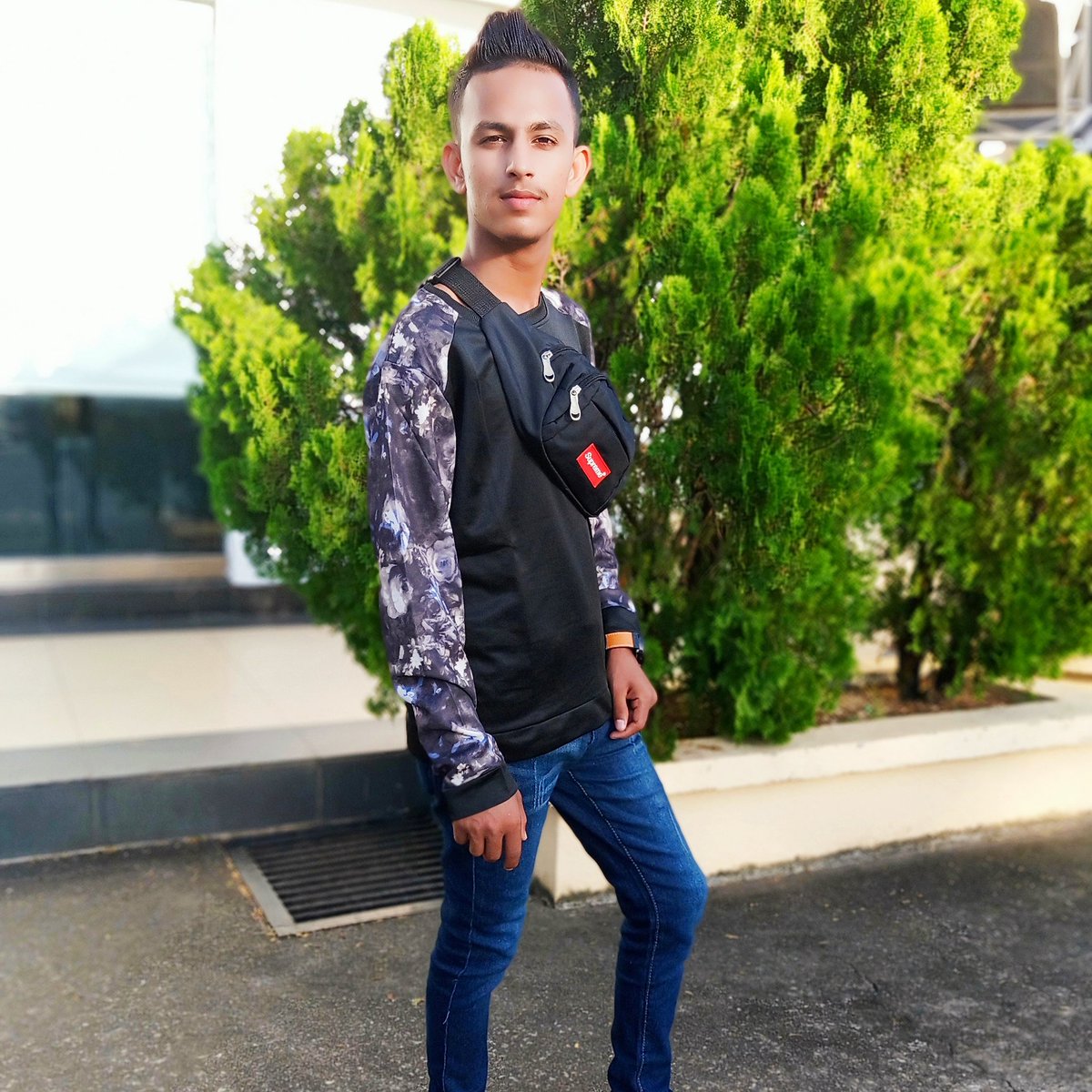 now_views tweet picture