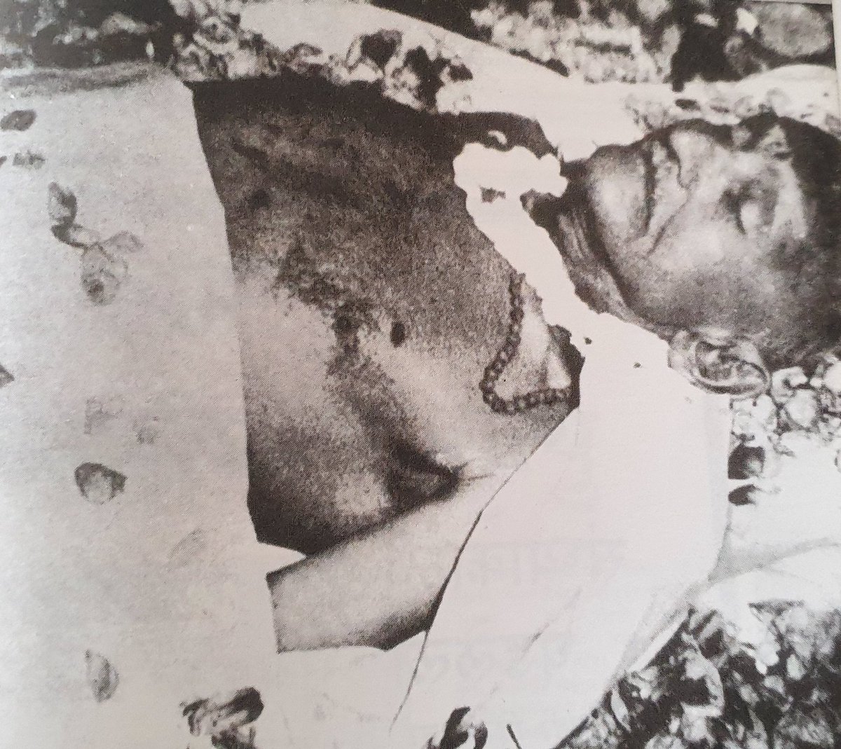 ajitanjum's tweet image. गांधी को मारने वाले हाथ 
गांधी को मारने वाला हथियार 
और 
गांधी को मारने वाले विचार 
ये सब आज भी हैं ..
गांधी होते तो आज भी मारे ही जाते ..

#Gandhi 
#gandhiji