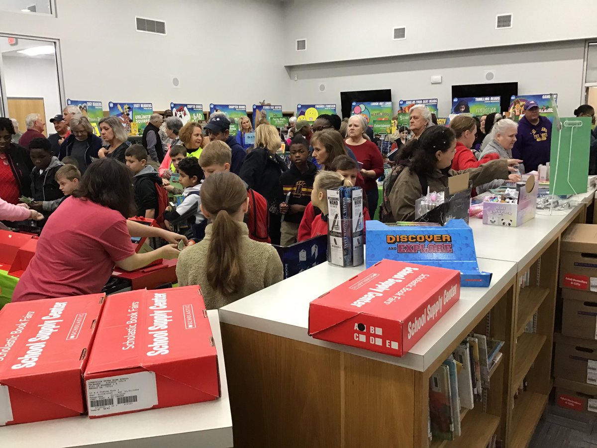 JudyMae1223's tweet photo. These are the moments that we will never forget ...
Grandparents Breakfast/Book Fair 2020!  Thank you grandparents for all that you do! ⁦@LUESbrusly⁩
#families-matter
#WBRproud https://t.co/CT4cL0i55D