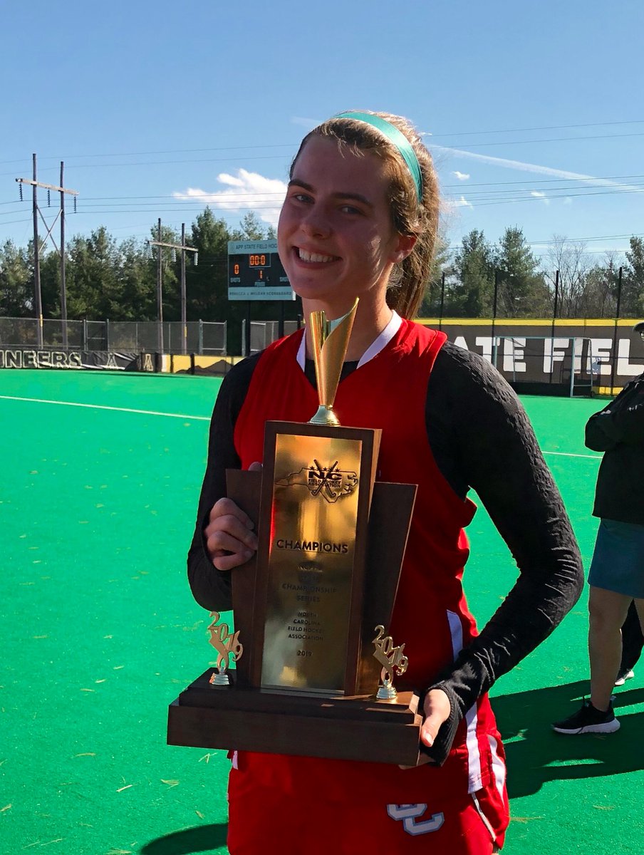 CharCatholicFH's tweet photo. Congratulations to Moira Darling on her commitment to continue her academic and athletic career at Sewanee 🏑💜 We are so proud of you! @SewaneeFH @CCHS_Athletic @CCHSCougarsDen @CCHSCougarNews @SCSportsReport https://t.co/51QS54bxv6