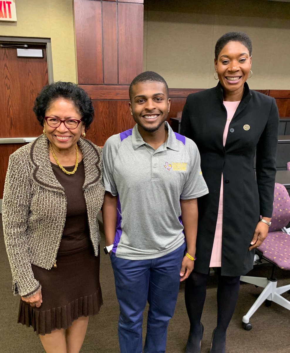PVAMUSGA's tweet photo. Open House in the Oval Office was a success!! Thank you to those that signed up and we hope you were able to have your voice heard💜 Look out for the another opportunity to meet with the President next month!! #Pvamu #WeGoLegend https://t.co/ijVTEFSpE7