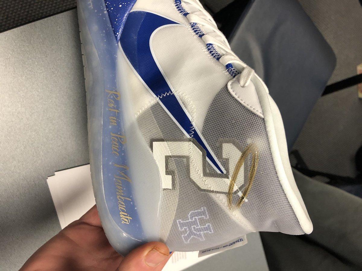 KentuckyCards's tweet photo. Special Edition Kobes for a couple of the guys tonight...amazing work by TrueBlueCustoms (IG)... Kobe and G’s numbers man amazing https://t.co/OnWUrsAqTs