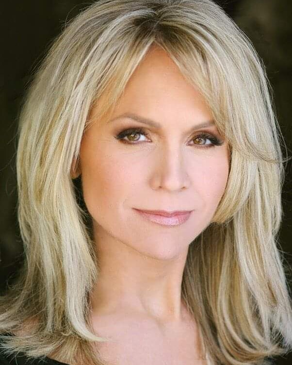 FWBevents's tweet photo. Please welcome @BarbAlynWoods to our Sunday lineup! Barbara will be doing autographs and photo ops with James, Craig, Moira and Antwon! All available now at https://t.co/KgBGIi8GkG! https://t.co/5Kf5GfwbIt