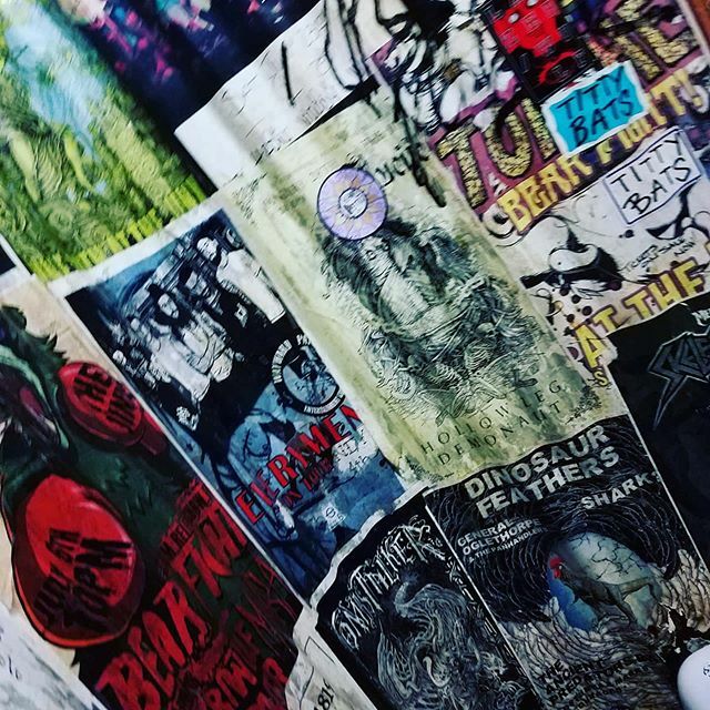 TwoBatsGaming's tweet photo. the jinx @ savannah #savannah #bars #livemusic #punkrock https://t.co/7qLoUvq2hp https://t.co/QEzCbNh2zz