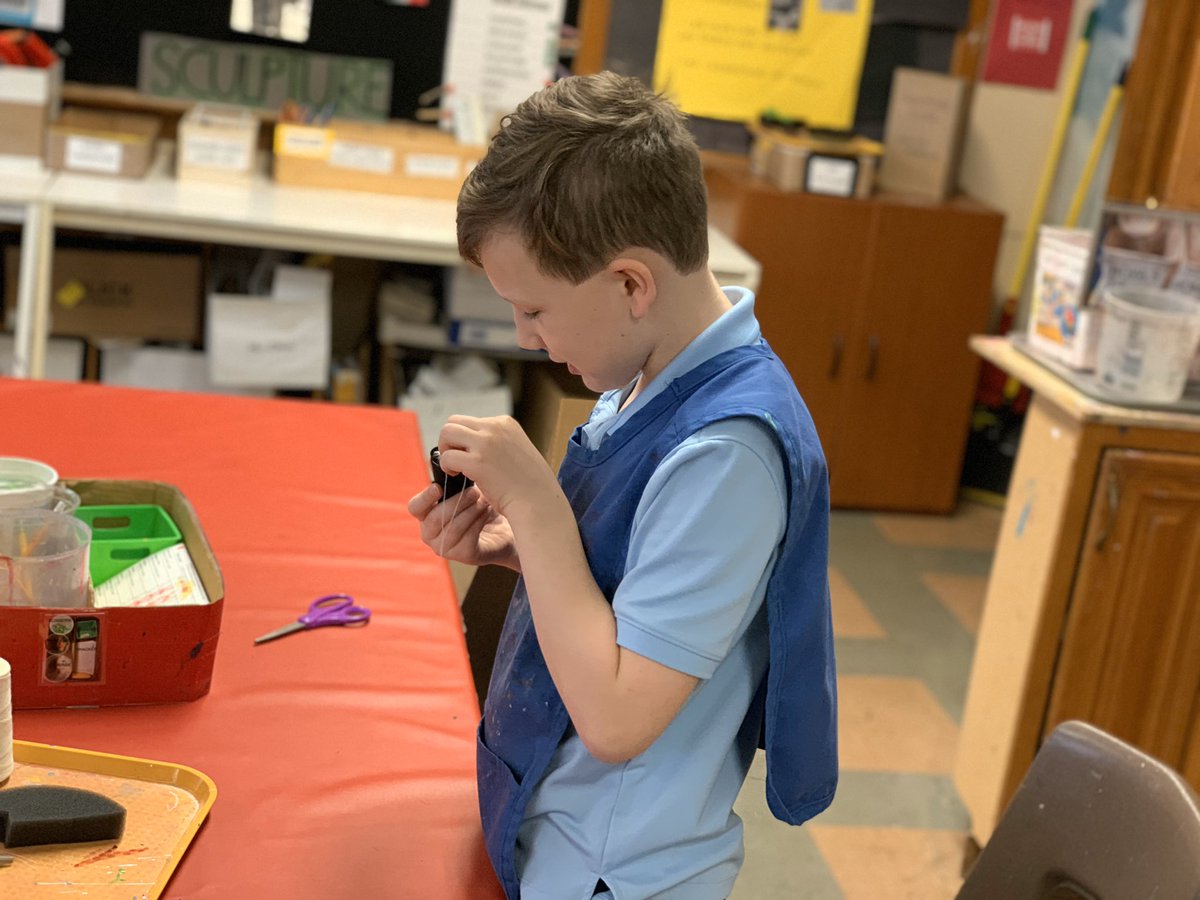 stedward307ART's tweet photo. Sewing is an important skill. Used by surgeons, bookbinders and taxidermist...AND ARTISTS of course! @StEdwardChi #tabartstudio #thinkinglikeartists #sewingskills #elementaryart #studentart https://t.co/IFayFG8yLt