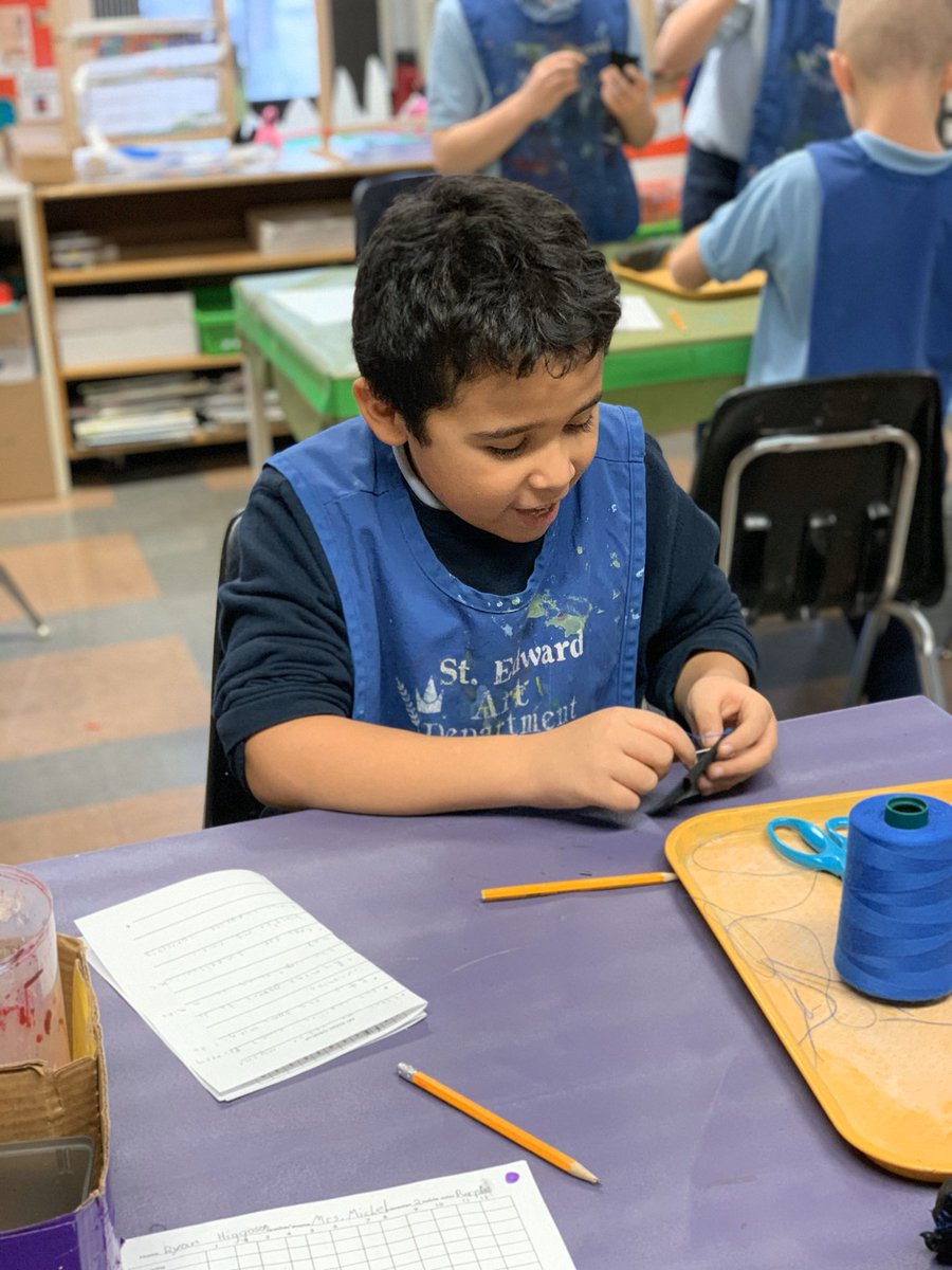 stedward307ART's tweet photo. Sewing is an important skill. Used by surgeons, bookbinders and taxidermist...AND ARTISTS of course! @StEdwardChi #tabartstudio #thinkinglikeartists #sewingskills #elementaryart #studentart https://t.co/IFayFG8yLt