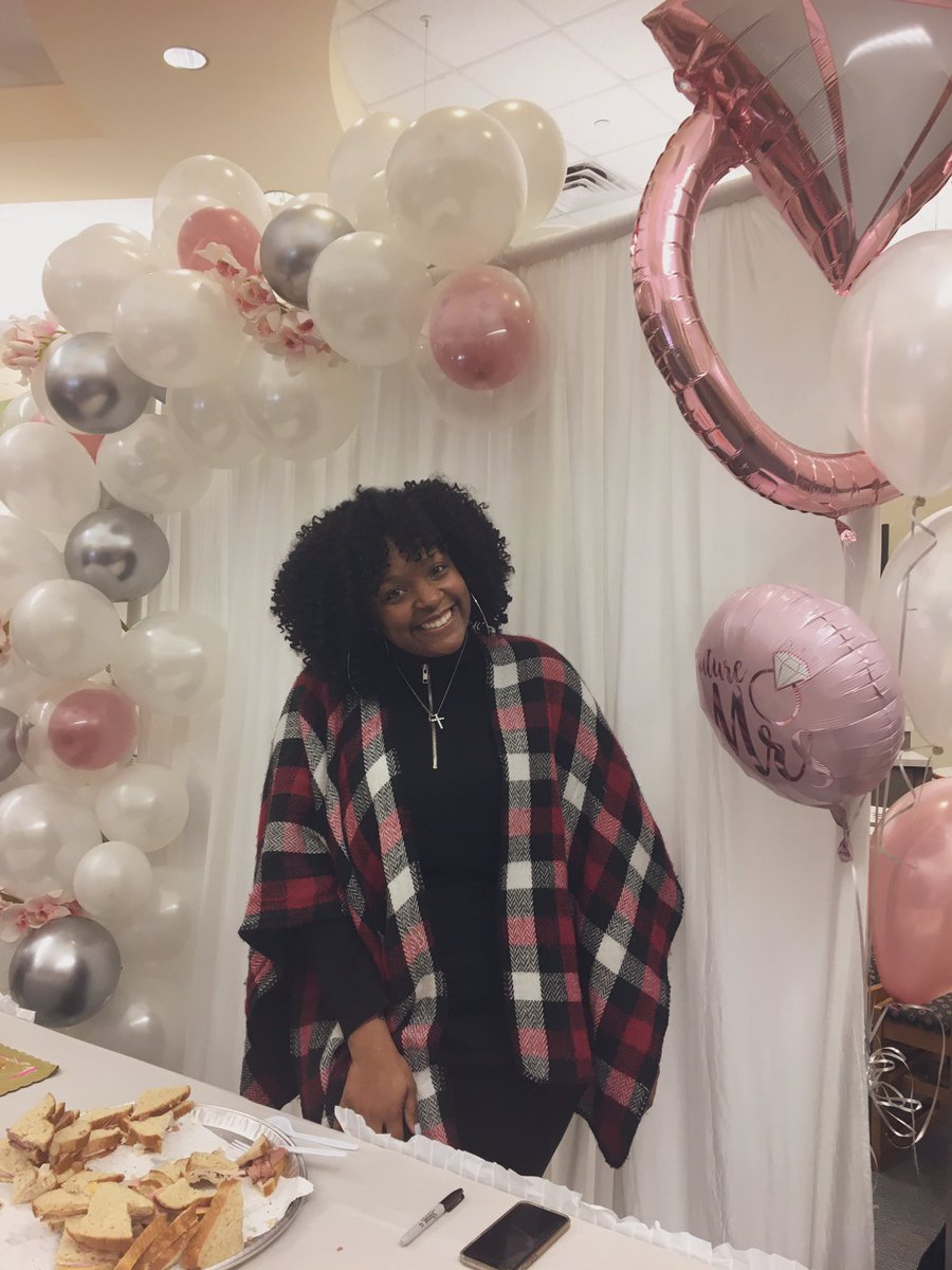 jmrivero85's tweet photo. Surprise Ms. Moore! 💍💒 Congratulations on your upcoming wedding. #FromMsToMRS #WeCelebrateEachOther in@HISD_OrtizMS https://t.co/KY5ViqTV2b
