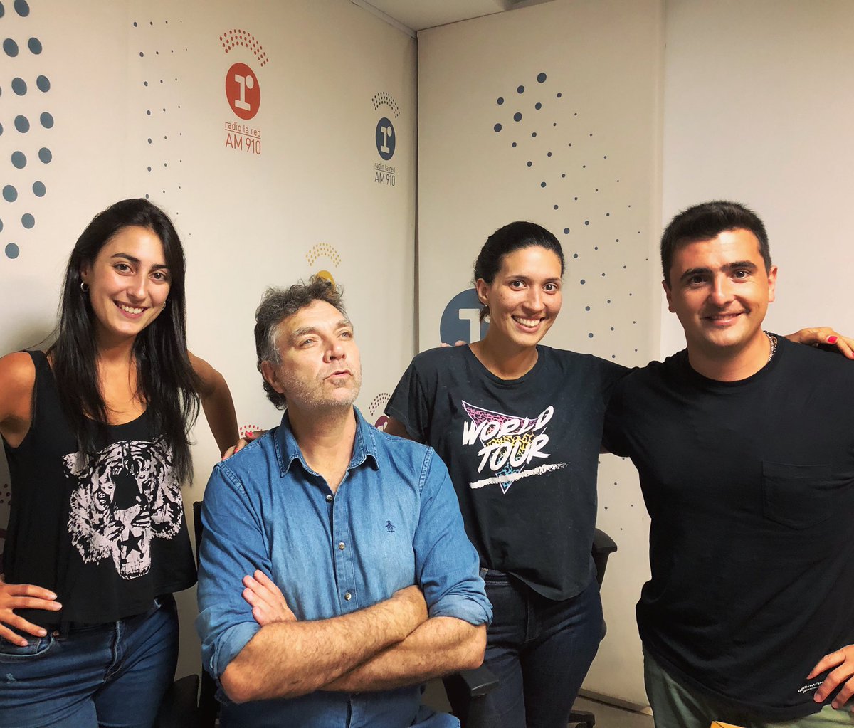 radiolared's tweet photo. Hoy era de negro Gentili!!
Hacemos #Magazine910 hasta las 22hs con @leogentiliok, @peyizambrano, @Taliban910, @inedelosheros https://t.co/maolW8KEJf
