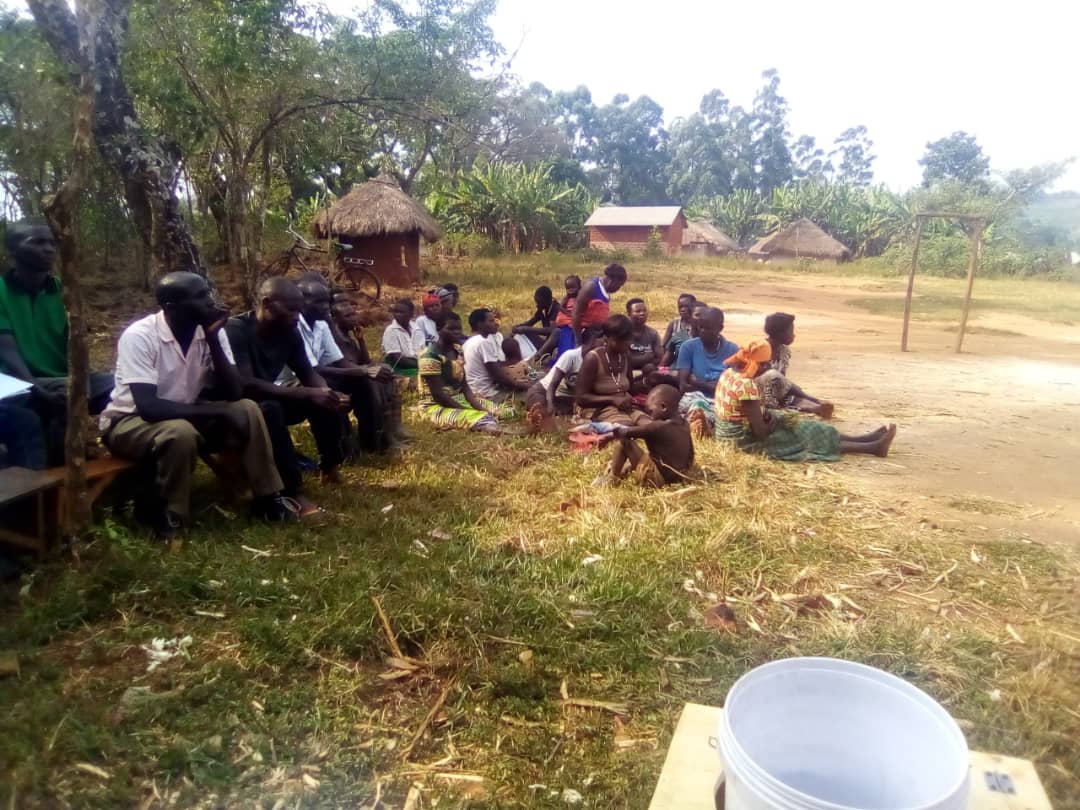 IMOutreach's tweet photo. Panyango village members took part in compost #sanitation training today before launching their own compost toilets at home.

65 Panyango households, including that of the LC1 chairman, are making the shift to compost toilets in lieu of pit latrines and open defecation. https://t.co/MSyd04XN9e