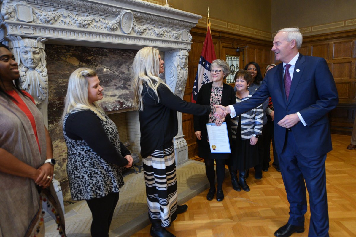 coachqueetqueet's tweet photo. Arkansas Governor Asa Hutchinson Proclaims February 3-7 as National School Counselors Week! #arsca #asca https://t.co/cKIF2wEDzG