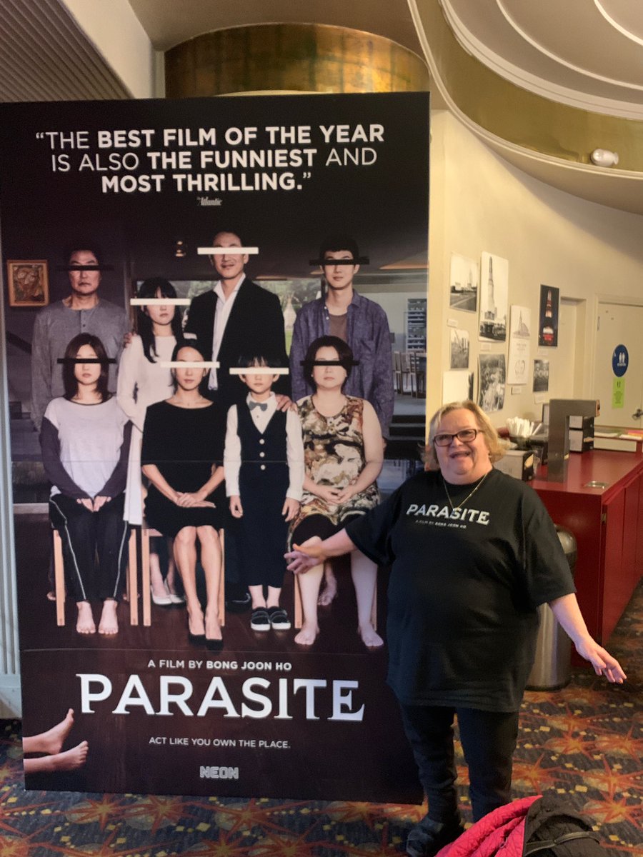 carlanicol9's tweet photo. @qhantomthread @ParasiteMovie To me this film is pure art! It has so many layers. I can’t get enough. I live in Sacramento and I’m truly upset with myself that I didn’t make more of an effort to see the screening with the orchestra in Los Angeles last Sunday. #BONGHIVE #BongJoonHo #10timesandcounting https://t.co/wdYTuZlJeK