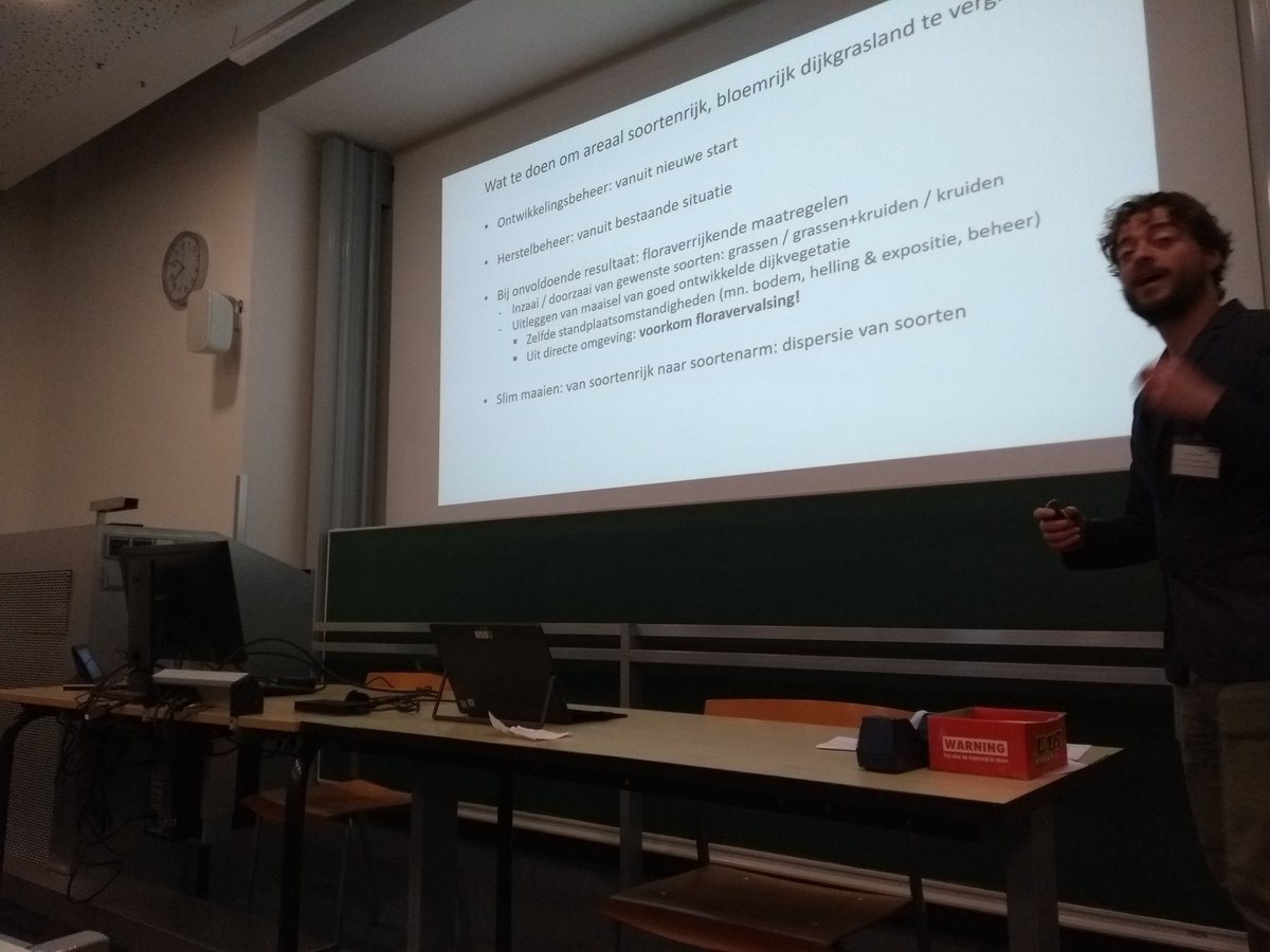 Vandaag op bezoek bij @radbout_uni voor een kennissessie over #dijken en #biodiversiteit door <a href="/STOWAwater/">STOWA</a>. Over o.a. urgentie, meerwaarde kruiden in toplaag, noodzaak van formuleren biodiv.eisen voor dijken en het #HWBP. Boeiende bijeenkomst, dank aan organisatie!