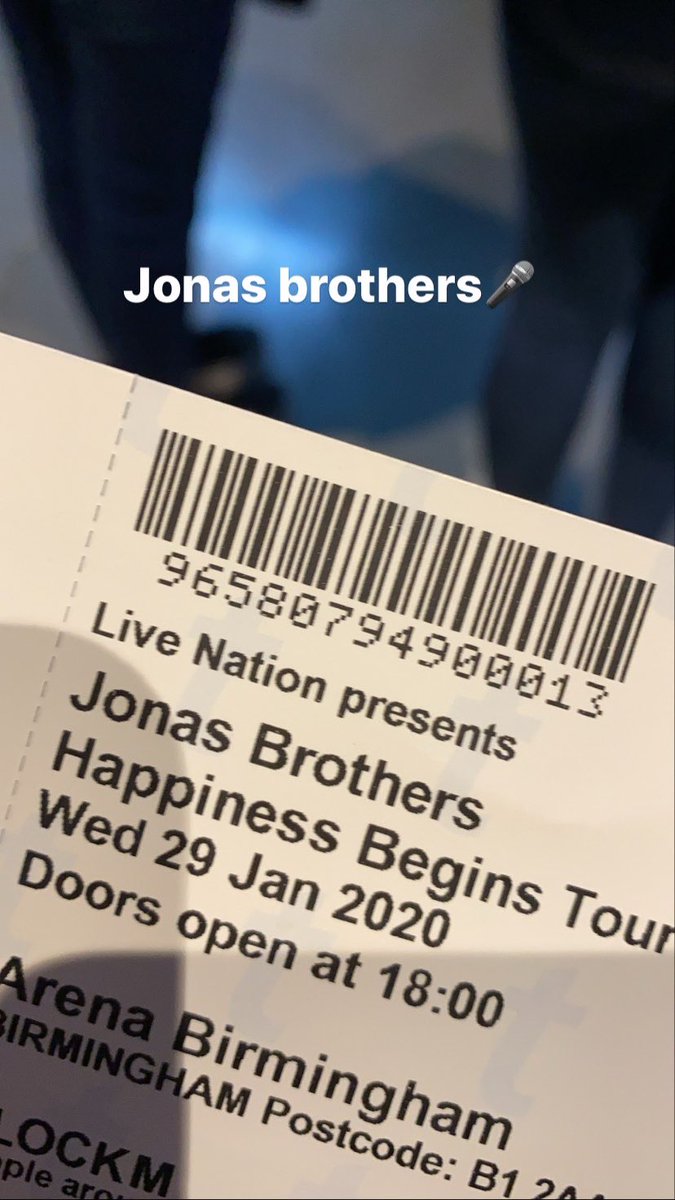presh0899's tweet photo. @jonasbrothers ❤️🎤 https://t.co/xHNXAz3N47