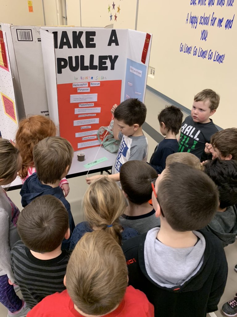 Grade1Hollis's tweet photo. A few of our project fair presentations to the class today. What a great job they did! #projectfair @SMES01 @CohoonCaitlin https://t.co/P6p7nyYbbs