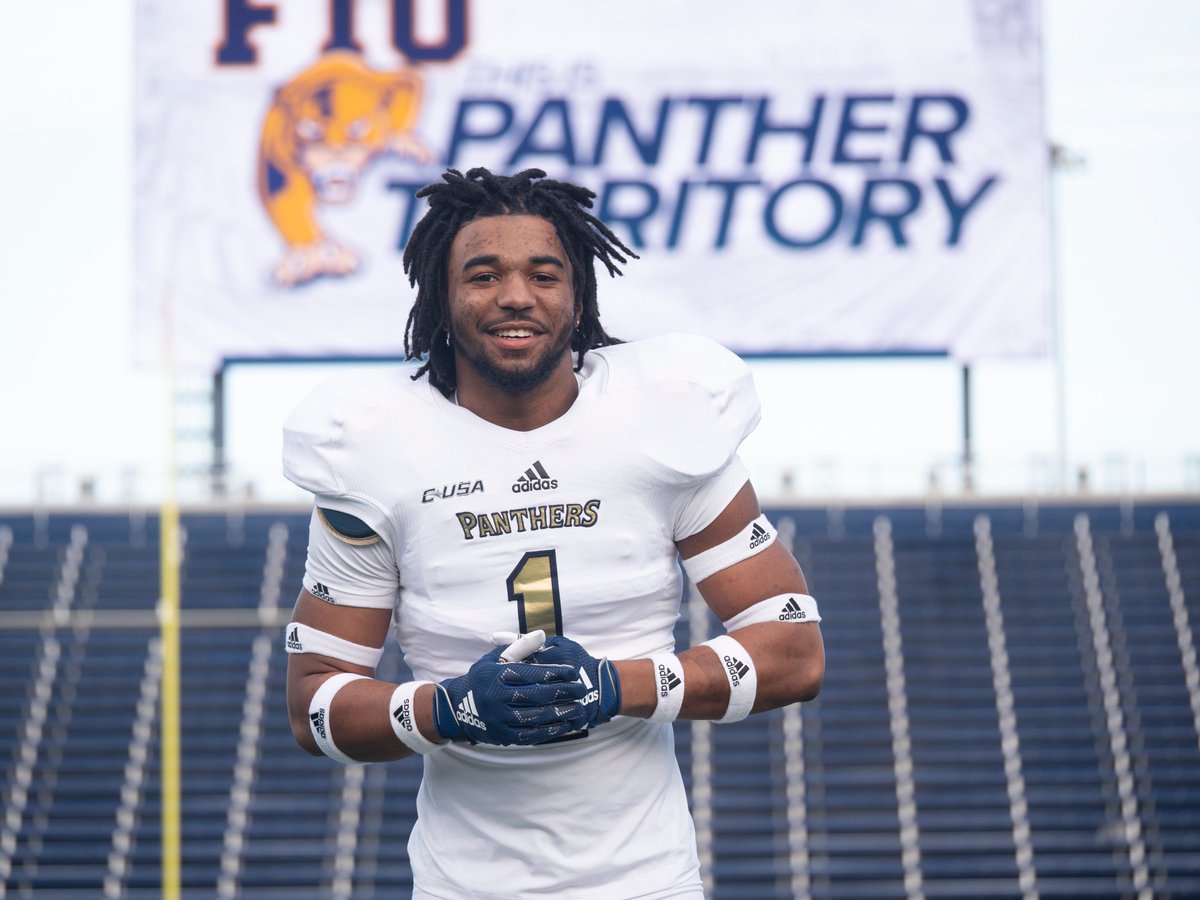 JecoryanDavis's tweet photo. Official visit @ FIU #PawsUp 🐾 https://t.co/yvNbMMgczH