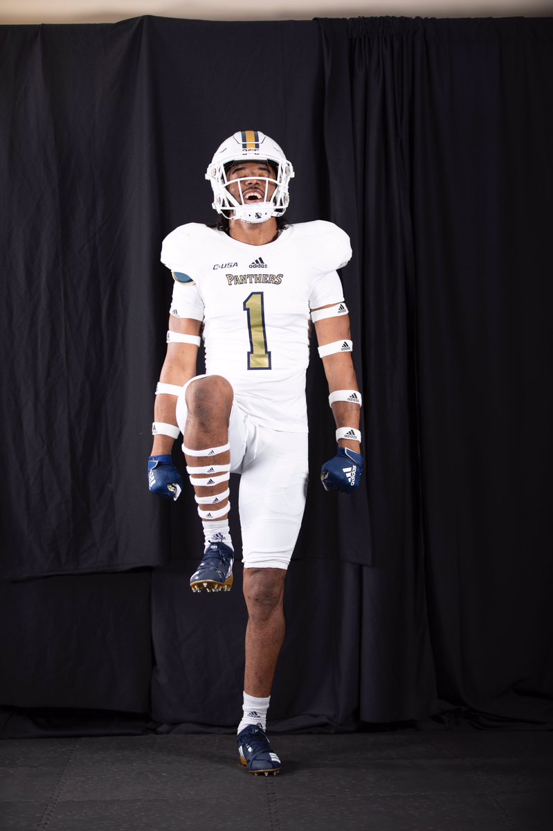 JecoryanDavis's tweet photo. Official visit @ FIU #PawsUp 🐾 https://t.co/yvNbMMgczH