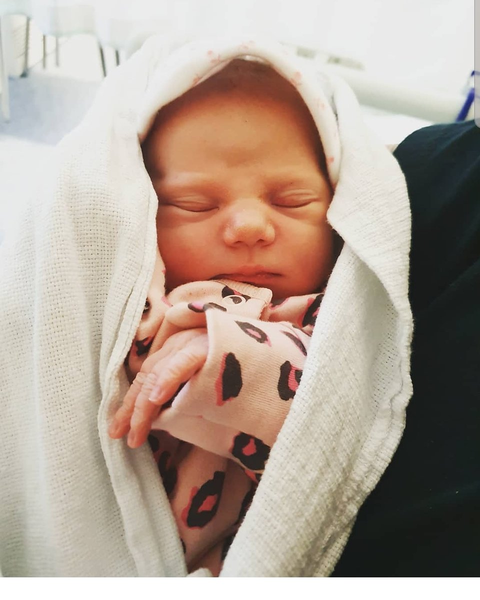 ZoeGask_'s tweet photo. Arriving one day early, our Daughter, Mia Bella Davies 💖🌍🥰 
Born at 9:13am today, weighing 6lbs 10oz. https://t.co/wAjzYn5XHB