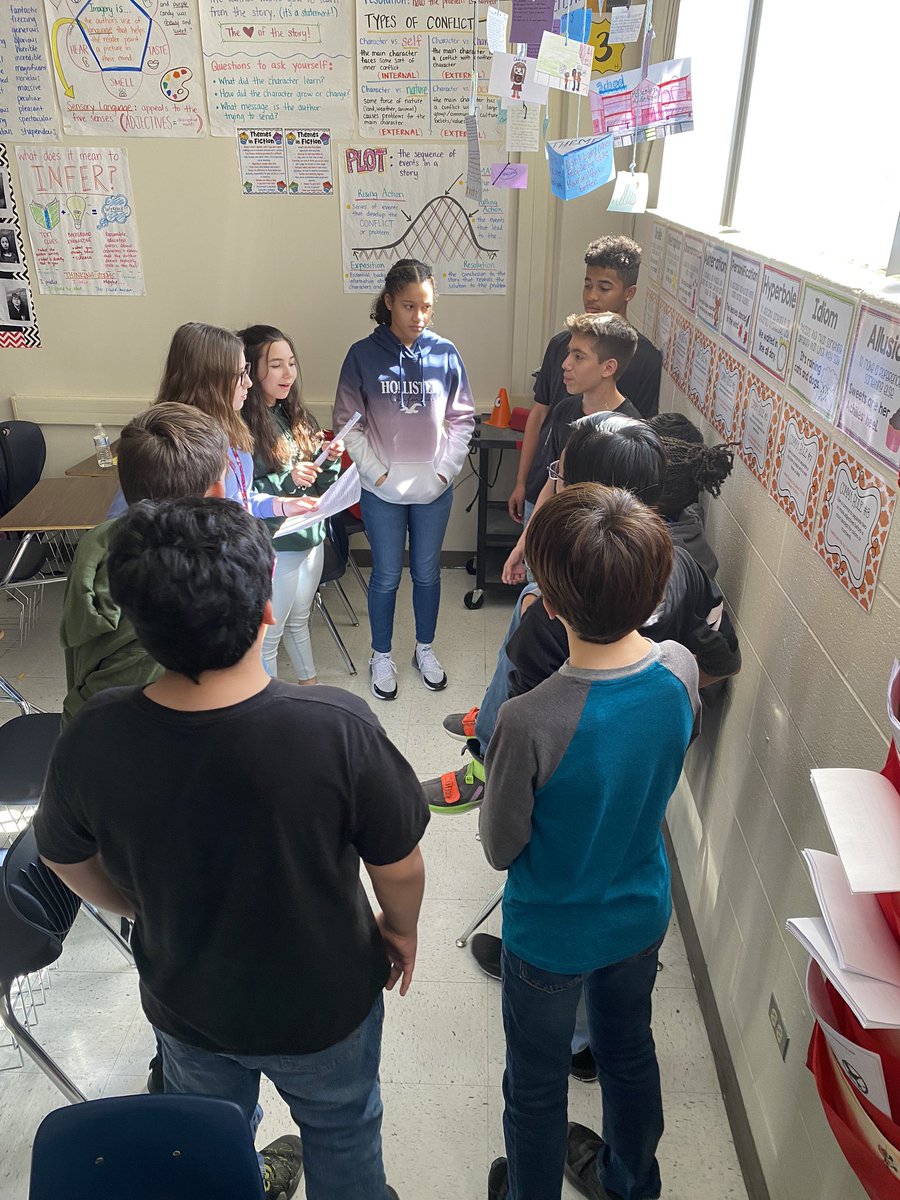 mrs_redgate's tweet image. Who murdered Mr. Krabs??? “The Trial of Spongebob Squarepants” was so fun today! My kids loved pretending to be defense &amp;amp; prosecution lawyers and defending their claims with evidence! 🍍⚖️
#JordanMSLegends #FlyingVees