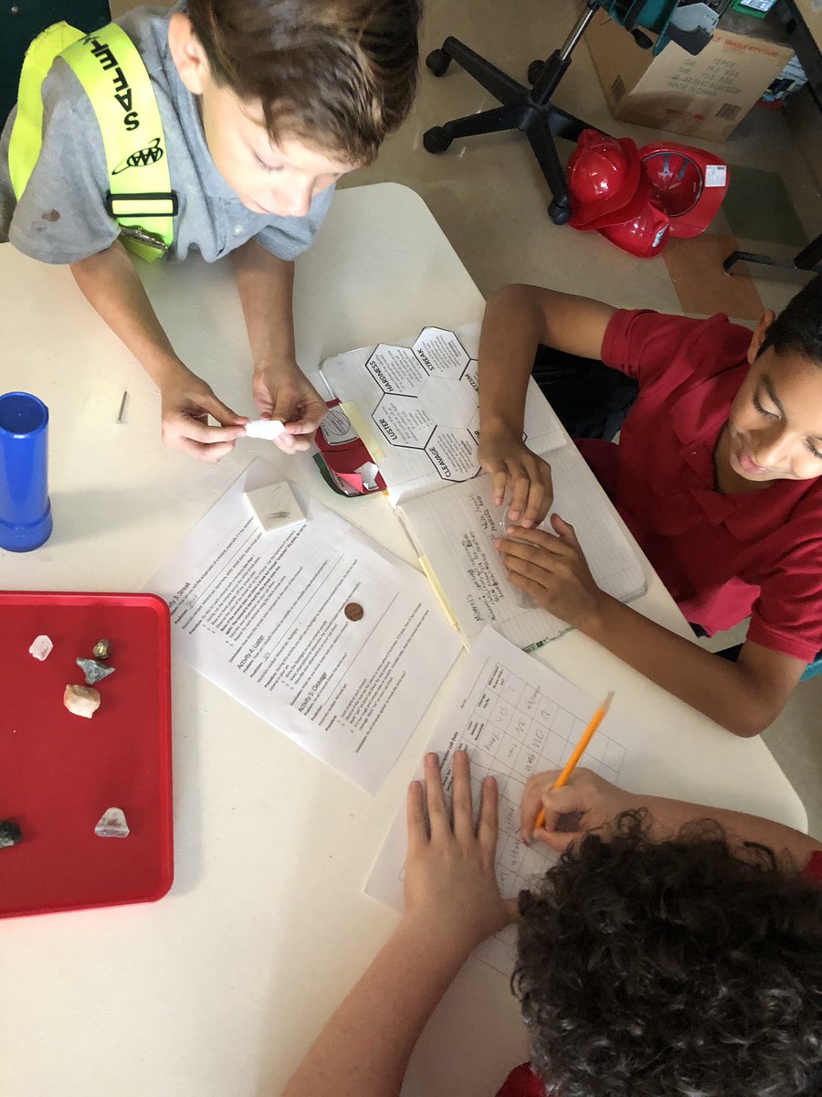 katheidrich's tweet photo. Identifying properties of minerals @MeadowParkEl #sciencetutorial https://t.co/81AuCVVZR8