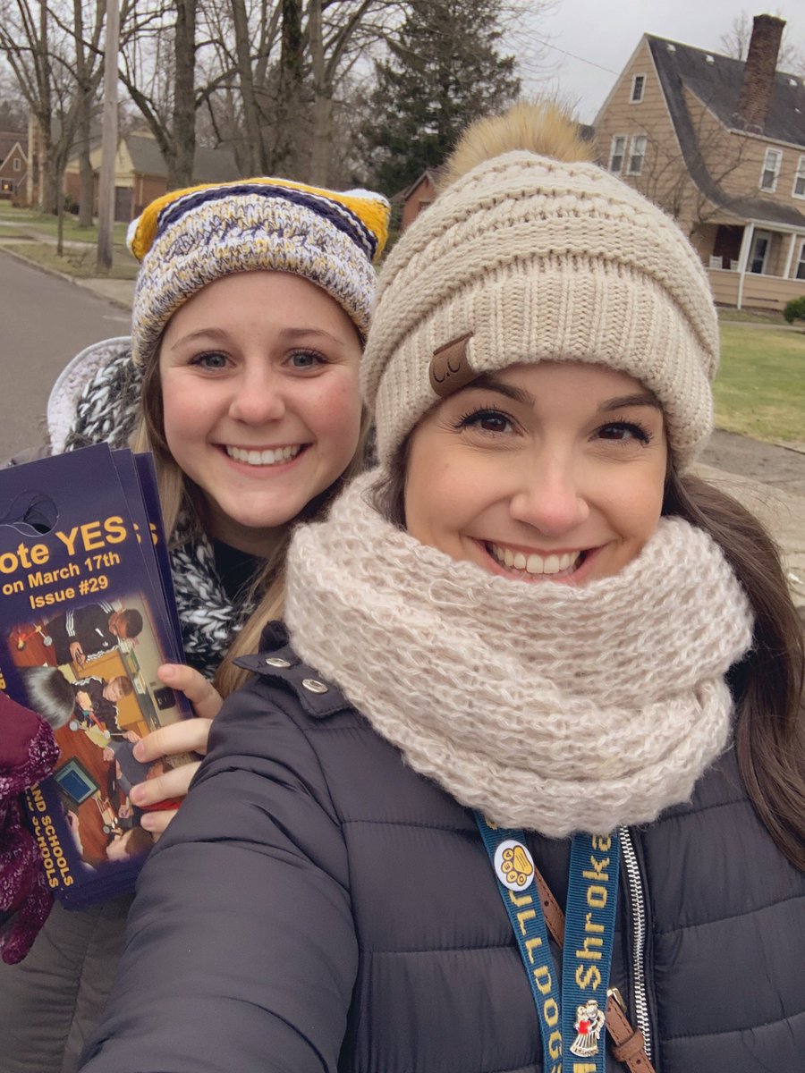 Knock, Knock! Who’s there? Just your friendly neighborhood teachers out here showing our support! We love our students and they deserve the best! Vote YES for our schools! <a href="/OlmstedPride/">Pride in Olmsted</a> @Mrs_Herman13 #BulldogPride #voteyes #weloveourstudents