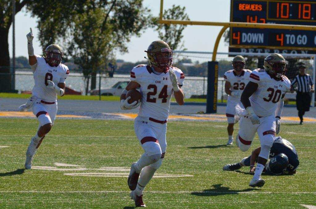 JOostendor's tweet photo. I am very blessed and excited to announce my commitment to play football for Coe College!! BIG thank you to my friends, family, teammates and coaches for getting me to where I am today! @KohawksFootball @CodyBaethke #KohawkNation https://t.co/oRnX4W1aHg