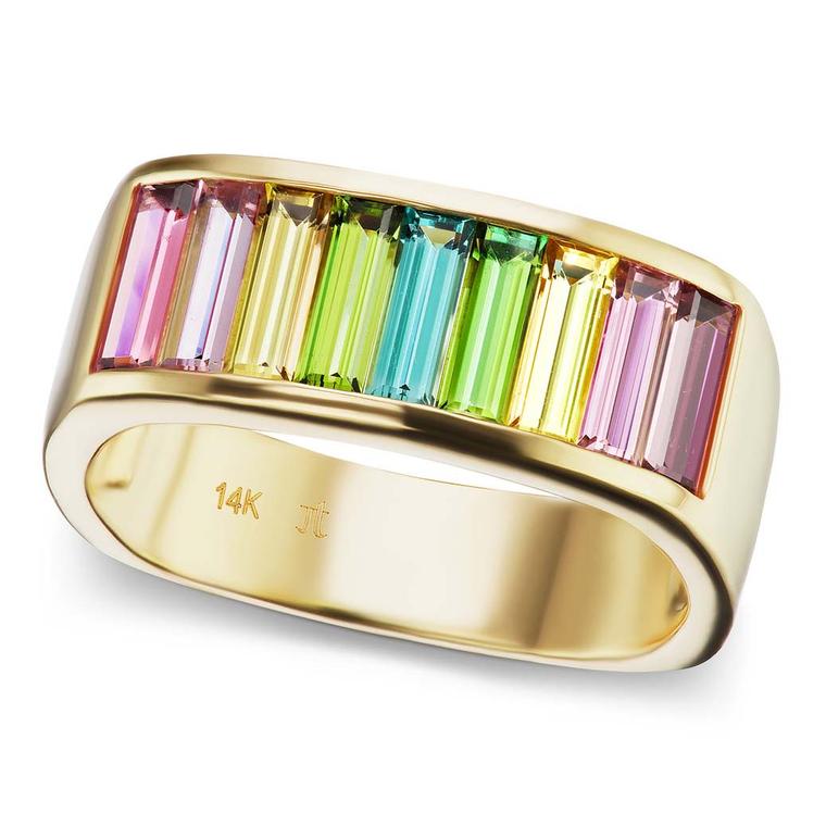 AskIGI's tweet photo. According to @TheJewelleryEd these trends are here to stay! Take a look at these four modern classics: https://t.co/qtlga7eUam https://t.co/tUxoPGCLZt