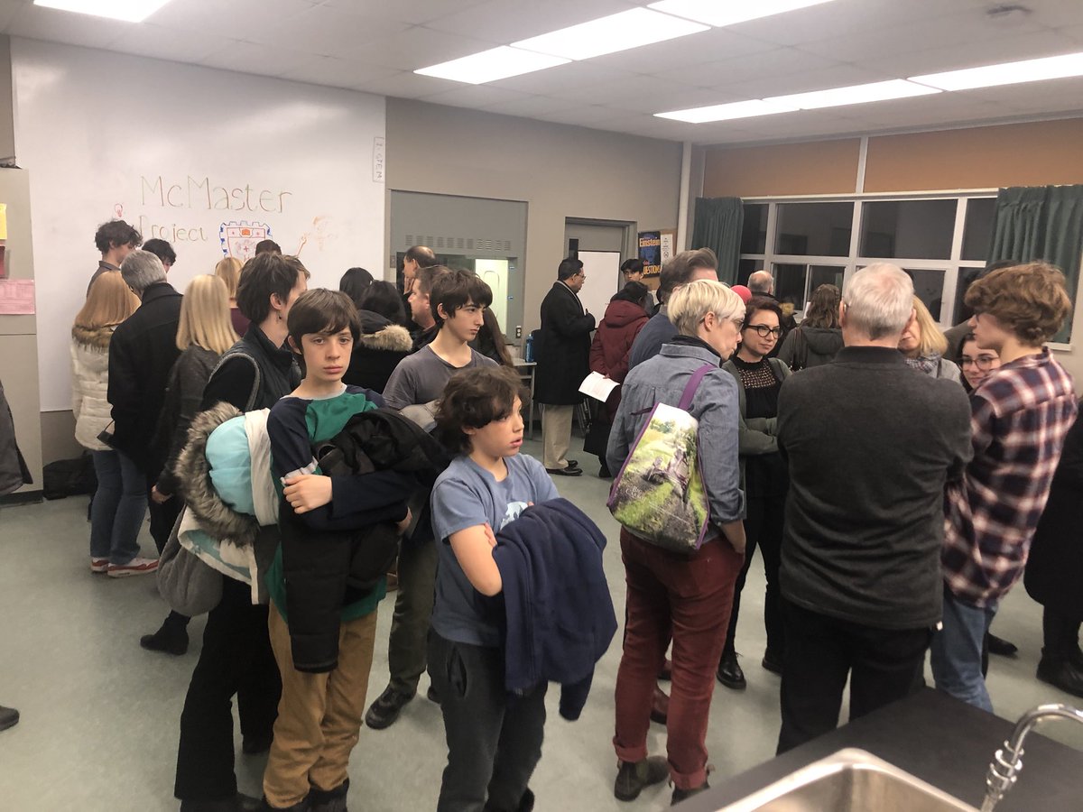 @ISTEM_HDSB’s first #publicexhibition was a sight to be seen! There are no words to describe how proud we are of our incredible Ss. They worked hard at creating devices to help their client with dystonia. @HaltonDSB @AldershotSchool @McMasterEng #stem #studentlead