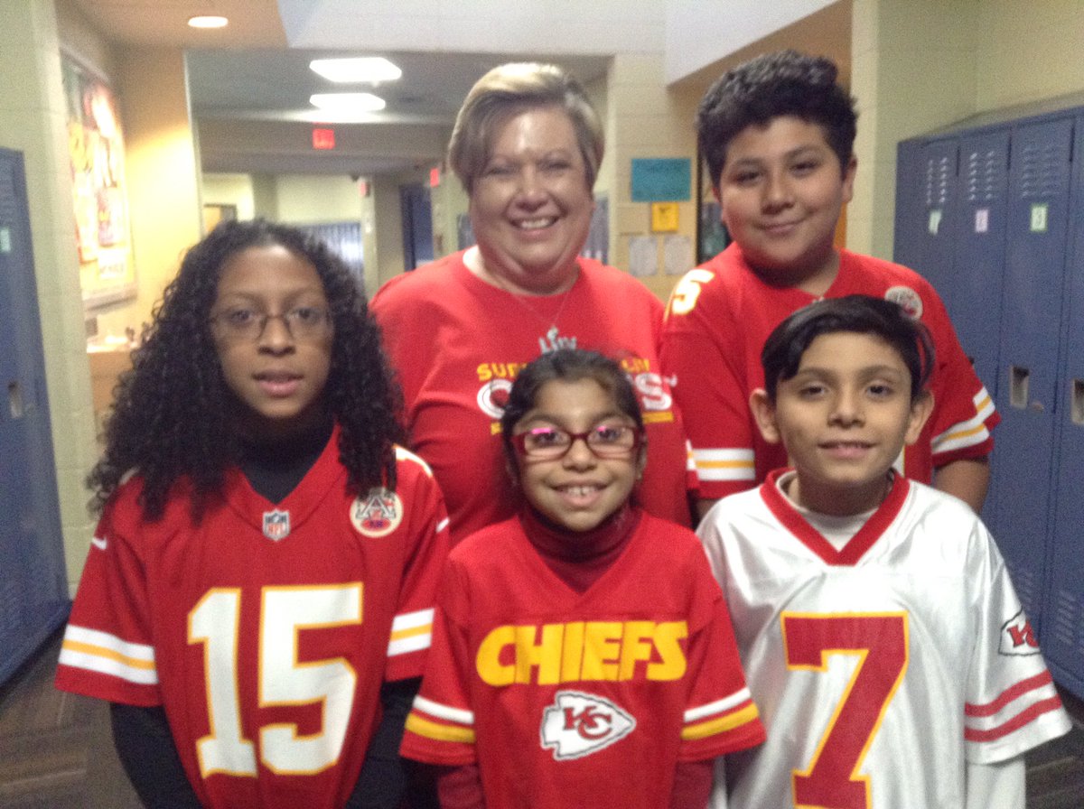 PeggyEverist tweet media