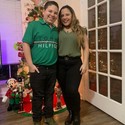 vanessabermudez's tweet photo. #NuevaFotoDePerfil https://t.co/HCGaBx3yzq