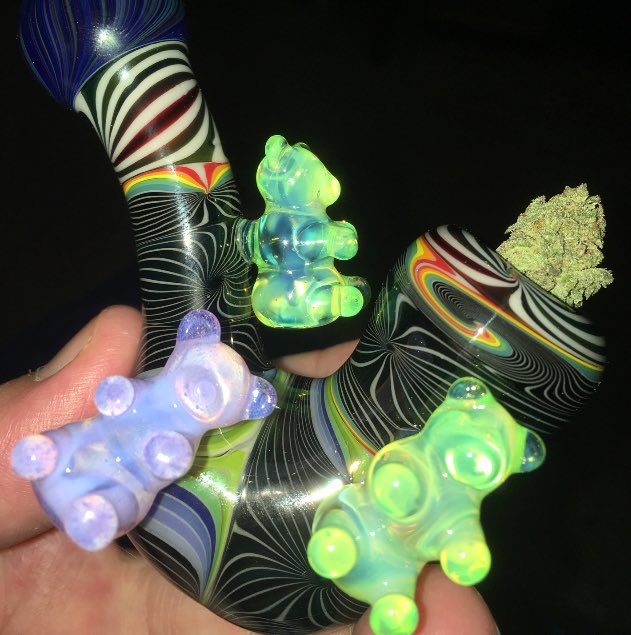 SuburbanThrift's tweet photo. The Candy Shop Sherlock will give you the munchies 🍭🔥 #glasspie #headyglass https://t.co/hHtkVxGnvC