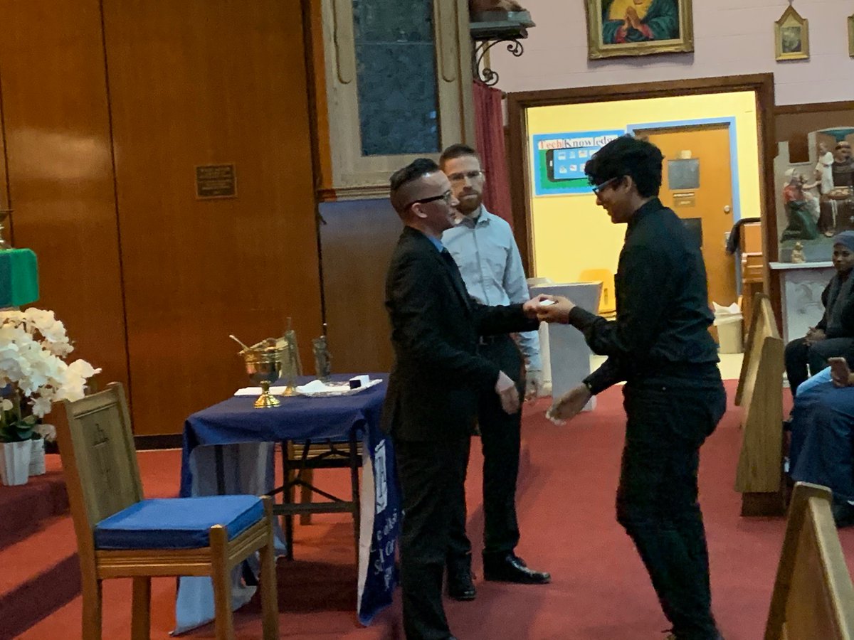 Grade4sfabx's tweet photo. Congratulations from Grade 4 to the 8th grade on receiving their school rings during Catholic Schools Week. 
The turning of the ring for Good Luck! #CSW2020 #SFABronx https://t.co/aebIkHlbhU