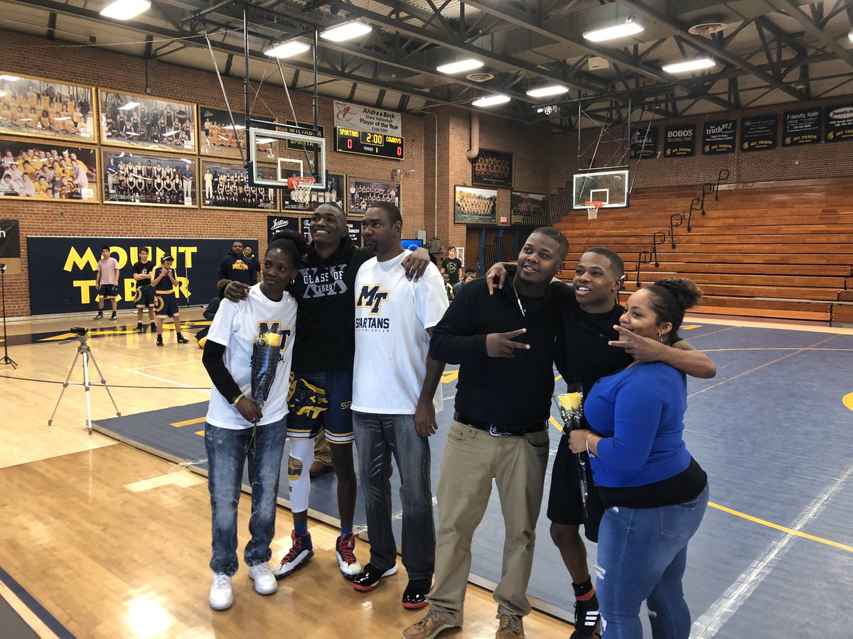 Tabor_City's tweet photo. Congrats to our Mount Tabor Wrestling SENIORS as they celebrated their Senior Night!  Both won tonight by pin!  Nice job Spartans! #spartanstrong @TaborPTSA @MTHSGuidance @MTSportsMktg @mttaboralumni @hokiefrank @taborstuco @DorianScroll @TaborYearbook https://t.co/wbJii8NIwC