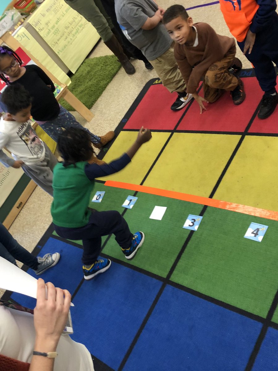 kellyaoconnell's tweet photo. X-Ray Vision during math?! Thatโs right. These math scholars have super powers and can tell you the hidden number. #marsstars #BridgesMathematics @mrsraffer https://t.co/aBcLC02lLx