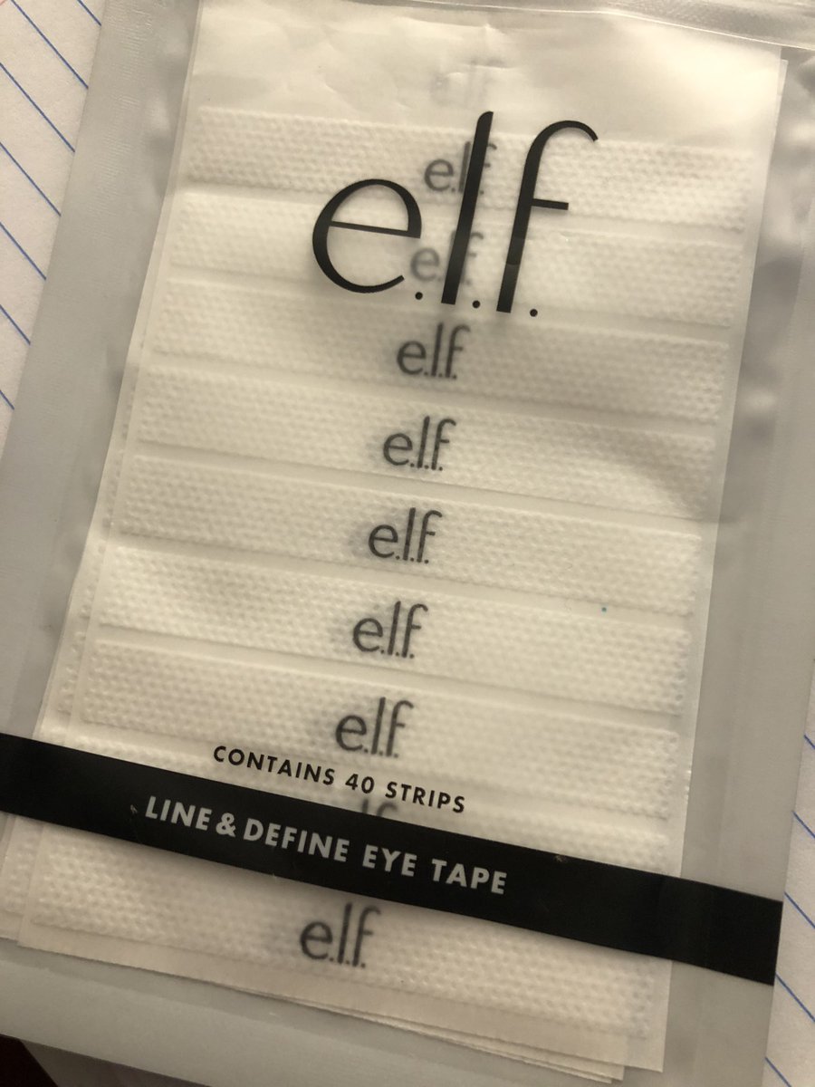 YahairaOsuna5's tweet photo. To create those dramatic edges I love using @elfcosmetics line & define eye tape. They are super affordable and you can find them @target ❤️ #MakeupTutorial #makeupaddcit https://t.co/mnWBqXBSKy