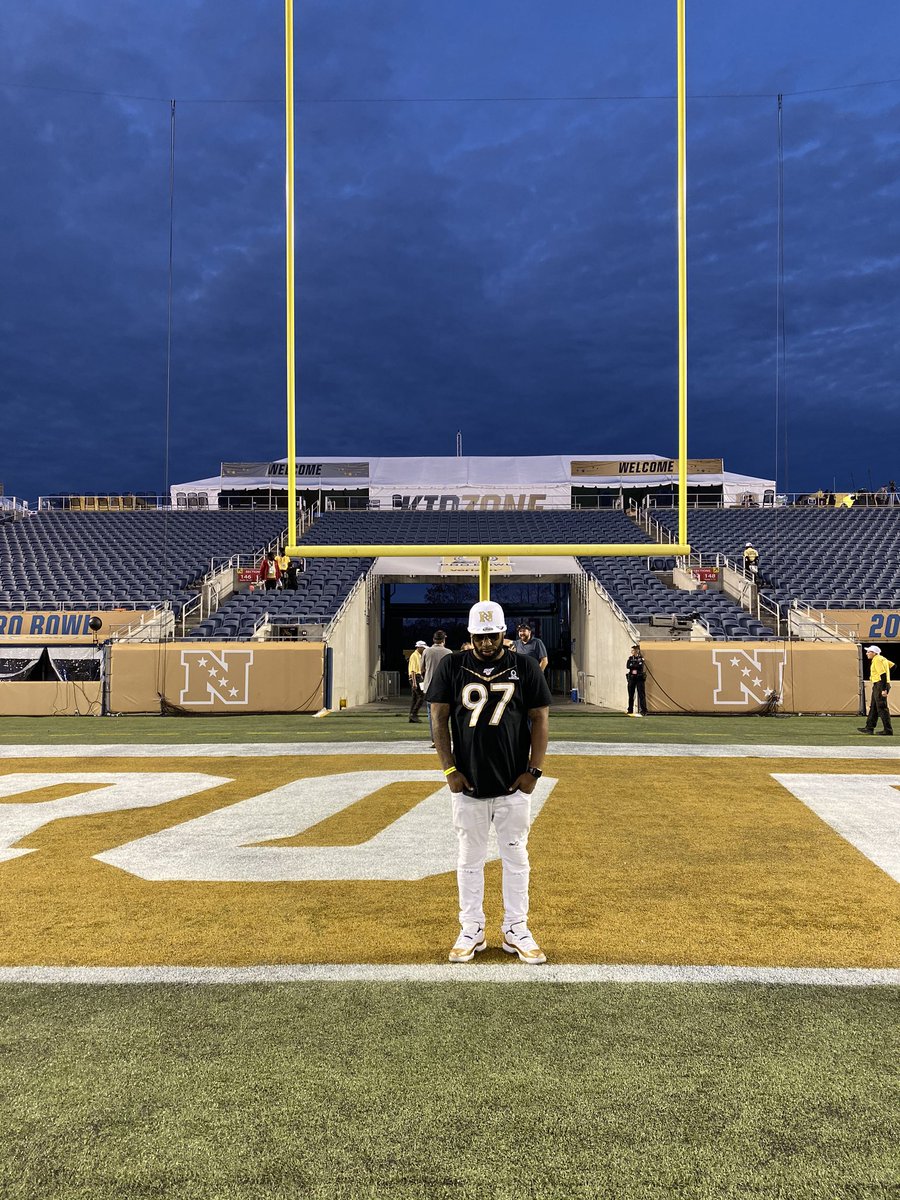 ItsFanGoals's tweet photo. I Have To Admit I Enjoyed My Experience, But I Also Have To Admit Hearing The News About That Boy Kobe During The Game Deft Put A Dampen On The Whole Vibe... Prayers To His Family And All The Other  Family Members As Well! #ProBowl2020 #AFCvsNFC #CampingWorldStadium #ItsFanGoals https://t.co/4bh52ZlJmY
